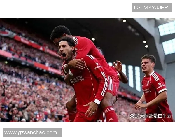 世界杯精彩对决那不勒斯与利物浦战成平局绝杀瞬间引发全场狂欢