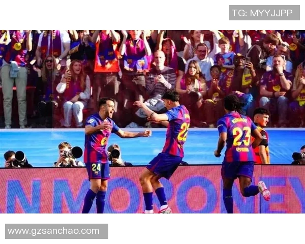 足总杯精彩对决热刺与巴萨战成平局神扑瞬间引发全场热烈反响